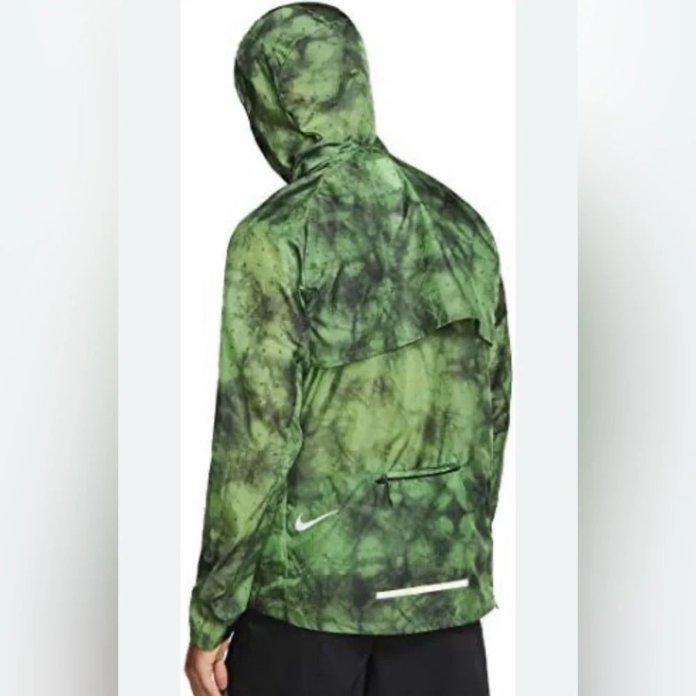 Nike Men's 3-1 Tech Pack Running Jacket.